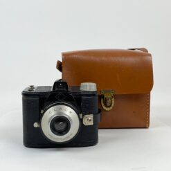 Vintažinis Agfa Clack fotoaparatas su odiniu dėklu 10x11,5x10 cm