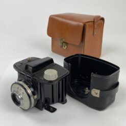 Vintažinis Agfa Clack fotoaparatas su odiniu dėklu 10×11,5×10 cm