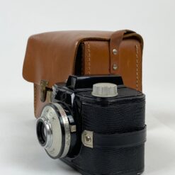 Vintažinis Agfa Clack fotoaparatas su odiniu dėklu 10×11,5×10 cm