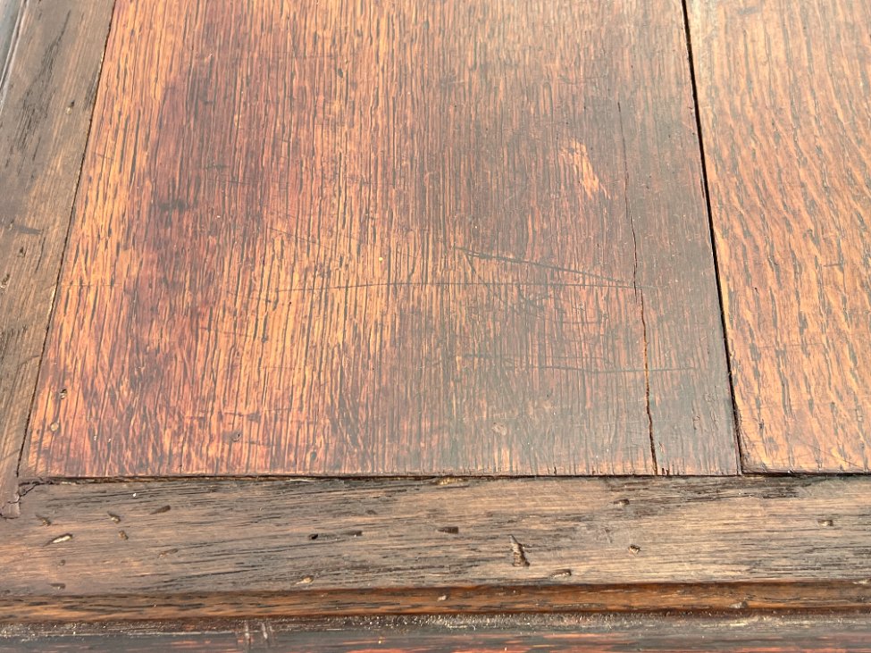 DP0228-barai-19 Senovinis, drožinėtas, barokinio stiliaus ąžuolinis baras 112x112x104 cm