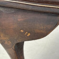 Angliška Chippendale stiliaus raudonmedžio vitrinėlė 32x94x127 cm