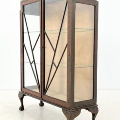 Angliška Chippendale stiliaus raudonmedžio vitrinėlė 32x94x127 cm