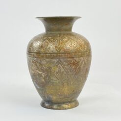 Žalvariu dengto metalo vaza su augalų motyvų ornamentais 13,6×13,5×18 cm