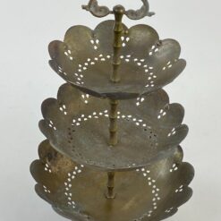 Žalvarinis trijų aukštų serviravimo indas 19x19x28 cm