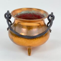 Varinis trijų kojų kibirėlis su metaline rankena 15x17x13 cm