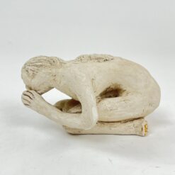 Klūpančios moters statula iš molio 14,5×10,5×8 cm