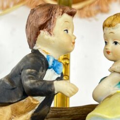 Stalinis šviestuvas su vaikų figūrų statulėle 23x22x43,5 cm