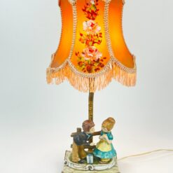 Stalinis šviestuvas su vaikų figūrų statulėle 23x22x43,5 cm