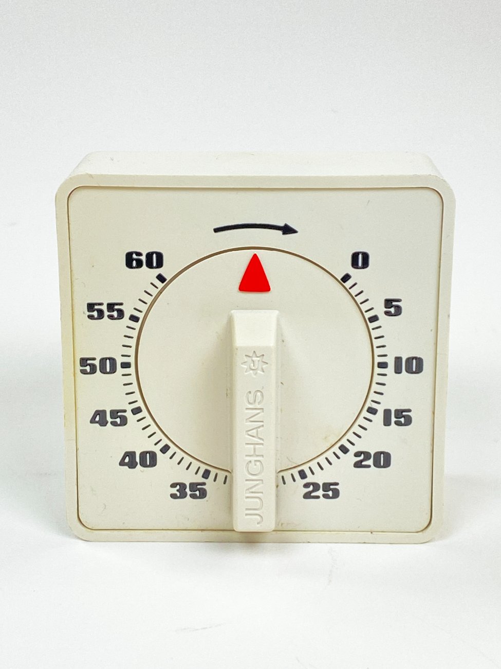 DP0261-kita-laikrodziai-1 Vintažinis “Junghans” mechaninis laikmatis (max 60 min) 5x7x7 cm