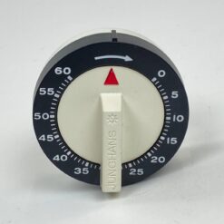 Vintažinis “Junghans” mechaninis laikmatis (max 60 min) 6,5x6,5x3,5 cm