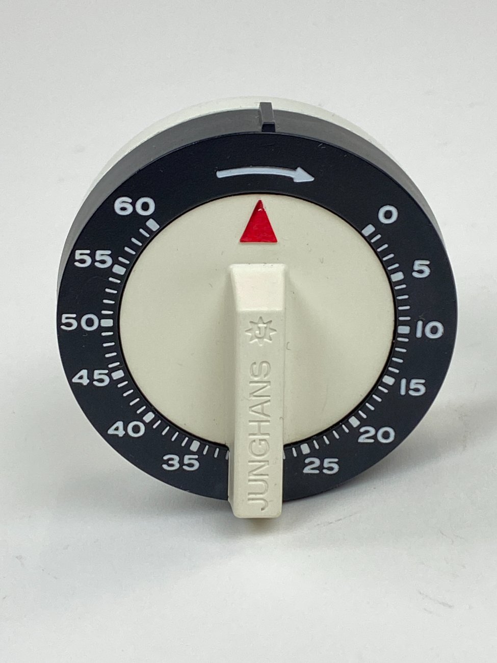 DP0262-kita-laikrodziai-1 Vintažinis “Junghans” mechaninis laikmatis (max 60 min) 6,5×6,5×3,5 cm