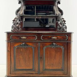 Barokinio stiliaus raudonmedžio komoda su veidrodžiu 53x127x185 cm