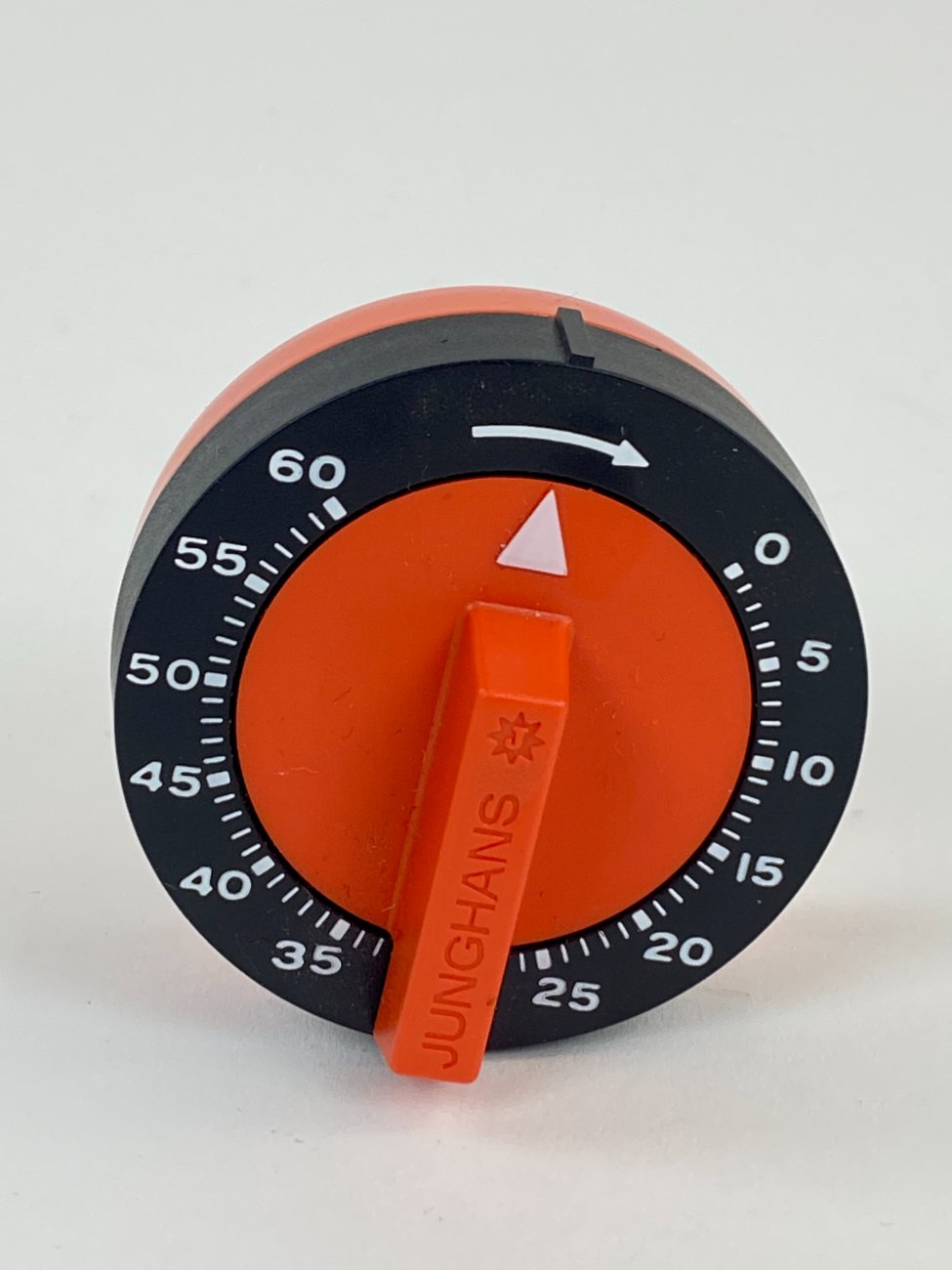 DP0272-kita-laikrodziai-1 Vintažinis “Junghans” mechaninis laikmatis (max 60 min) 6x6x3,5 cm