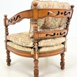 Drožinėtas riešutmedžio krėslas su augalų raštų gobelenu 66x65x72 cm, 40 cm