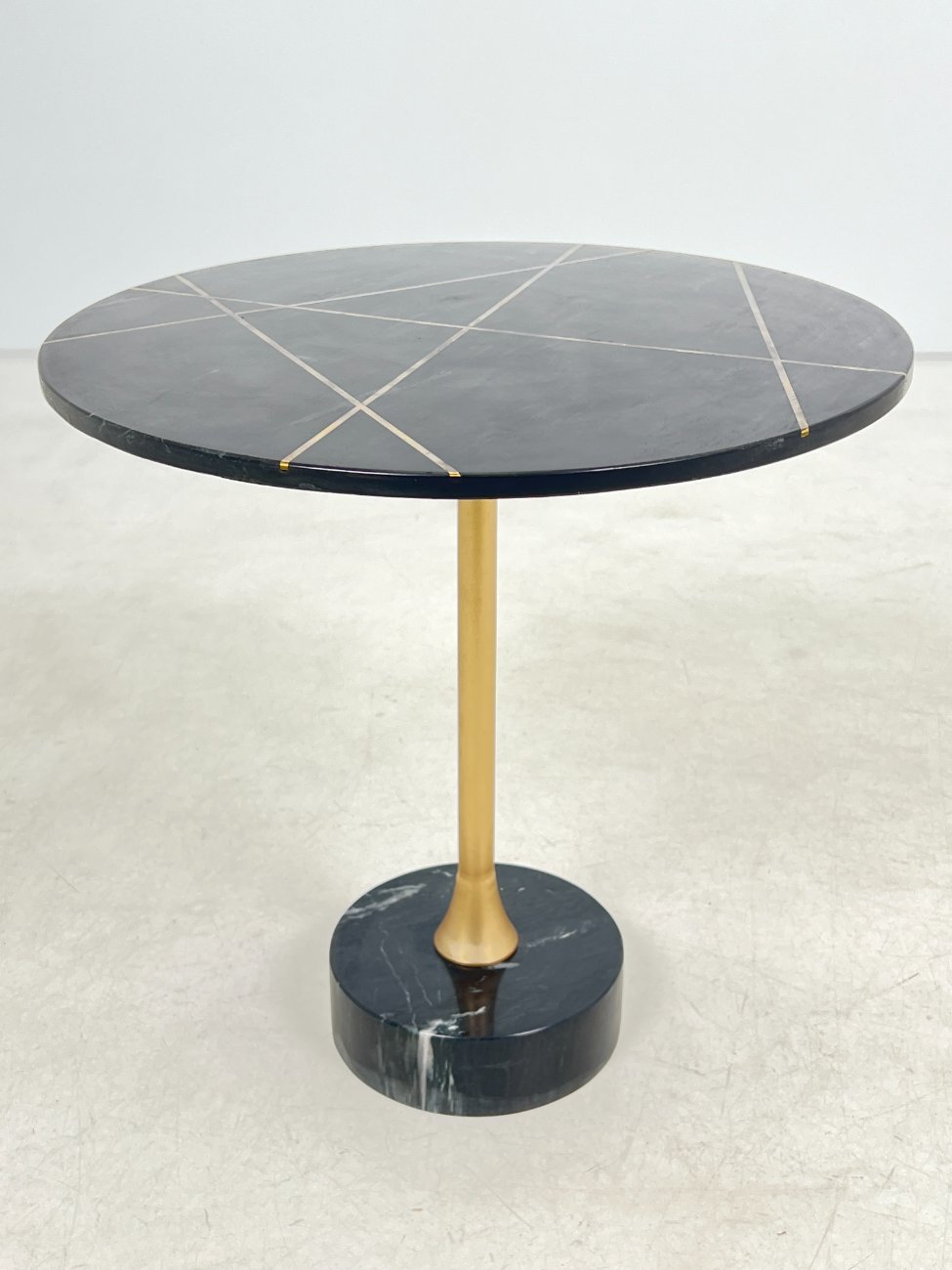 HL0268-stalai-1 Apvalus akmeninis staliukas 50x50x51 cm