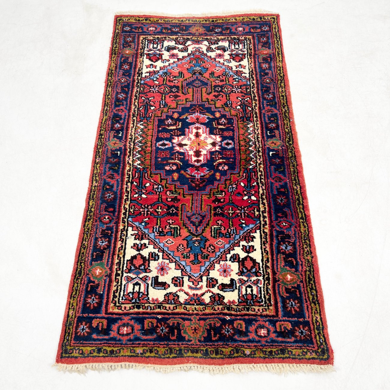 HL0270-kilimai-0 Vilnonis rankų darbo kilimas “Hamadan” 180x93x1 cm