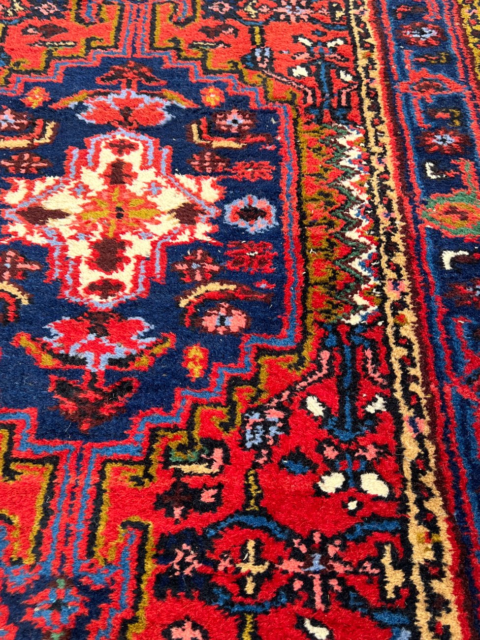 HL0270-kilimai-9 Vilnonis rankų darbo kilimas “Hamadan” 180x93x1 cm