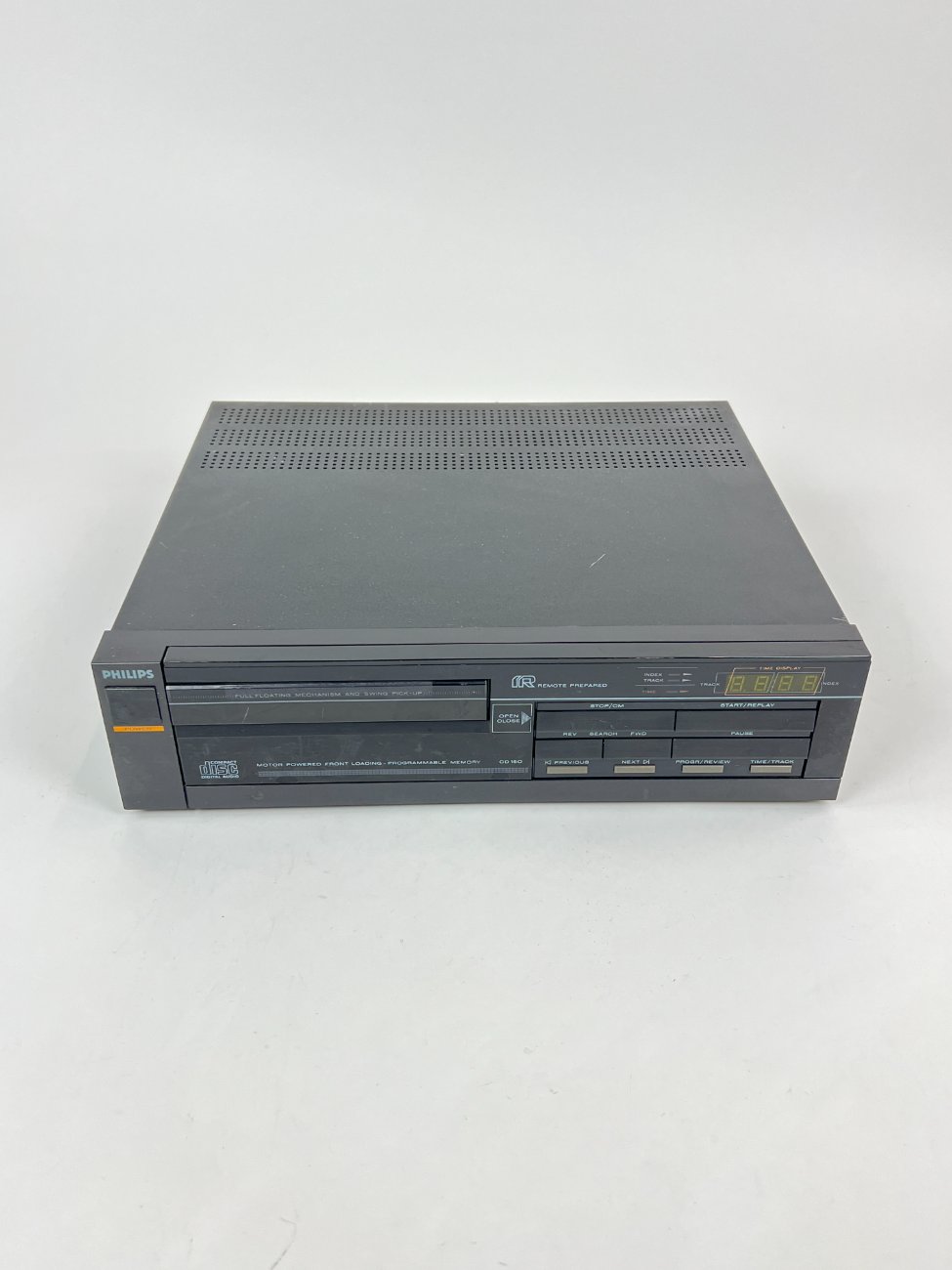 HN1419-kita-technika-1 Philips CD 150 CD grotuvas 30x32x8,5 cm