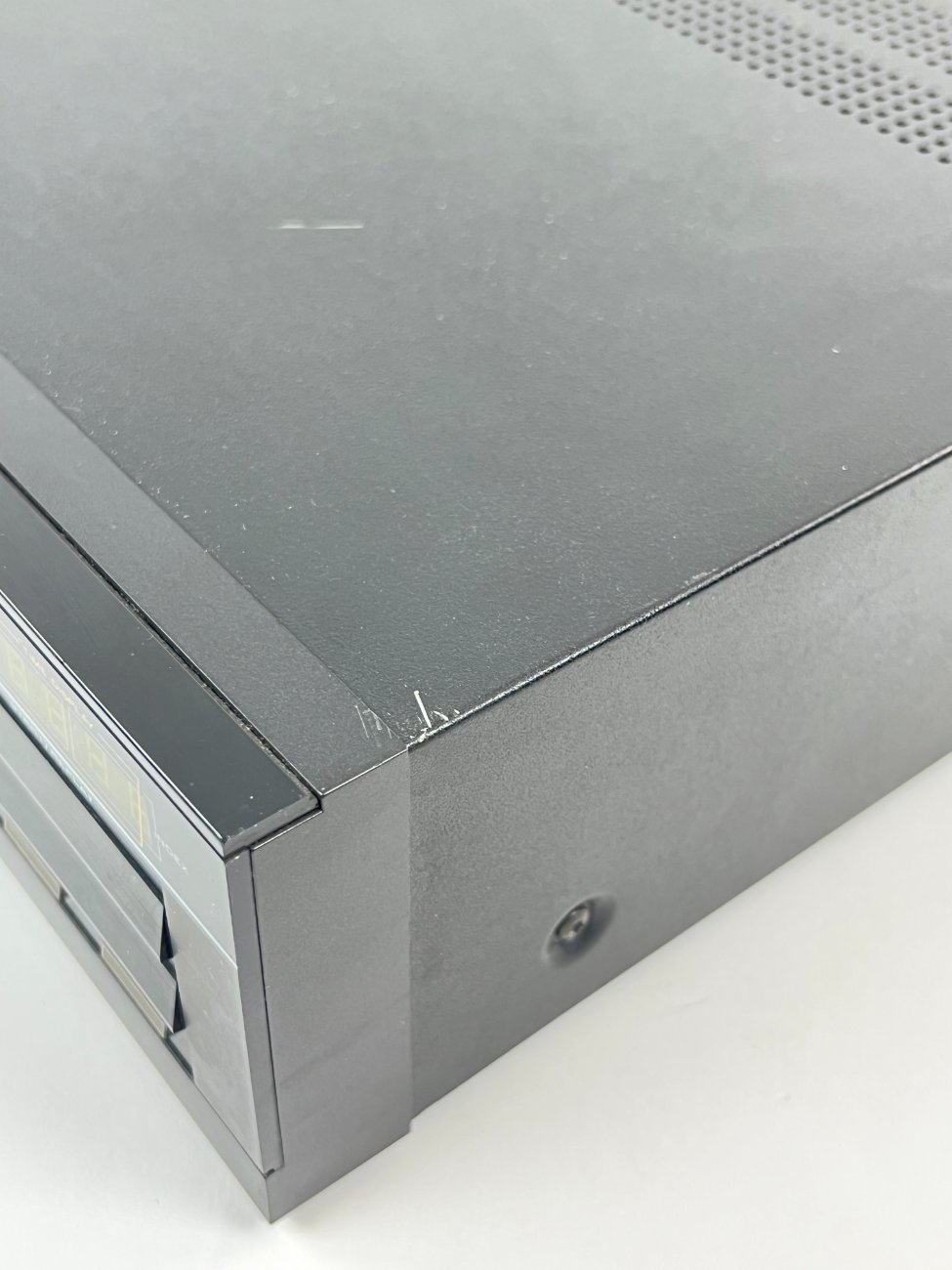 HN1419-kita-technika-12 Philips CD 150 CD grotuvas 30x32x8,5 cm