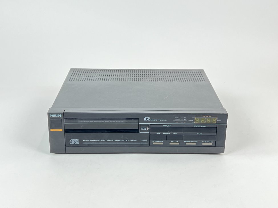 HN1419-kita-technika-2 Philips CD 150 CD grotuvas 30x32x8,5 cm