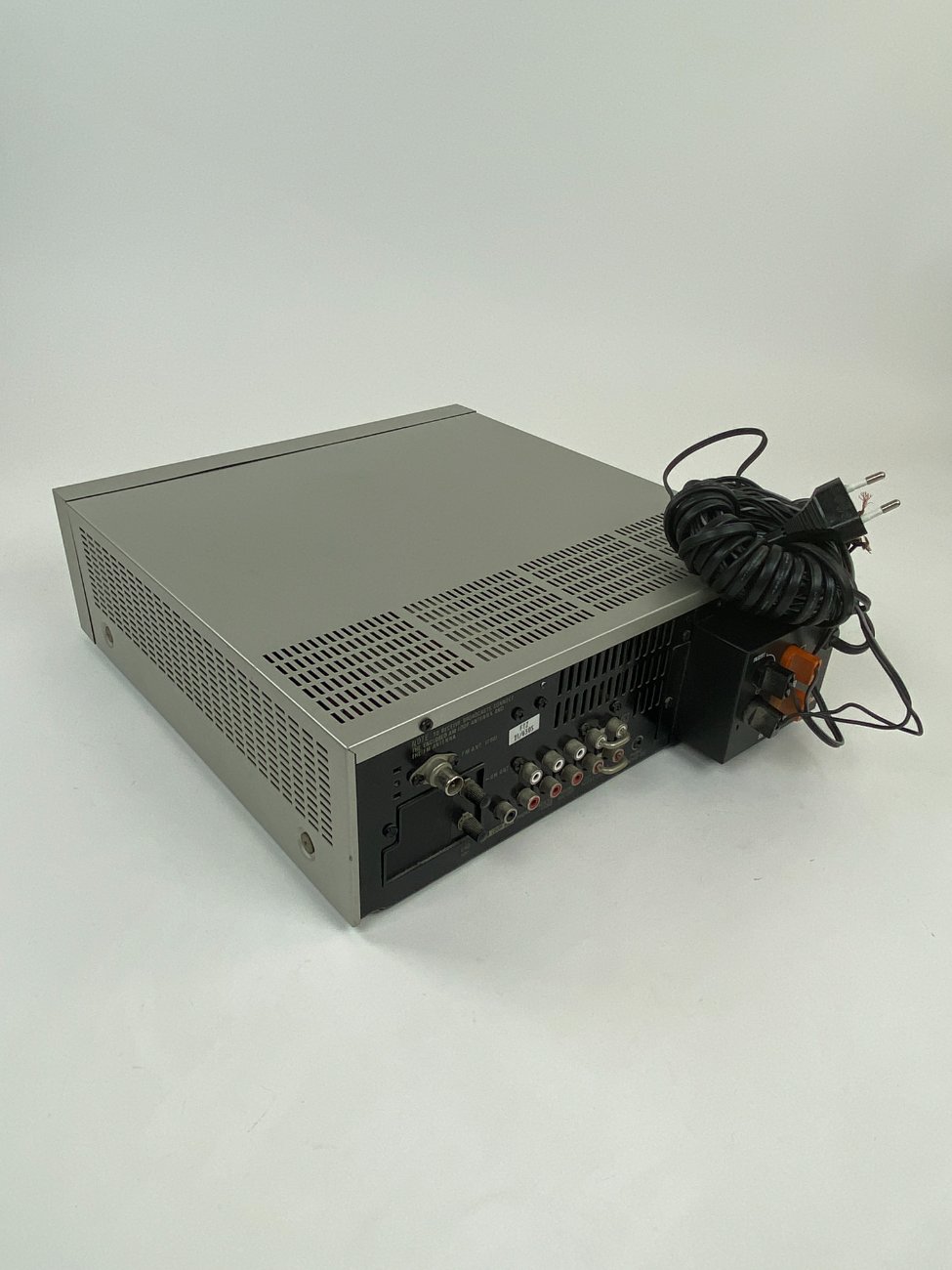 HN1451-kita-technika-14 Technics SA K6 stiprintuvas su kasetiniu magnetofonu ir radijo imtuvu 38×31,5×10,5 cm