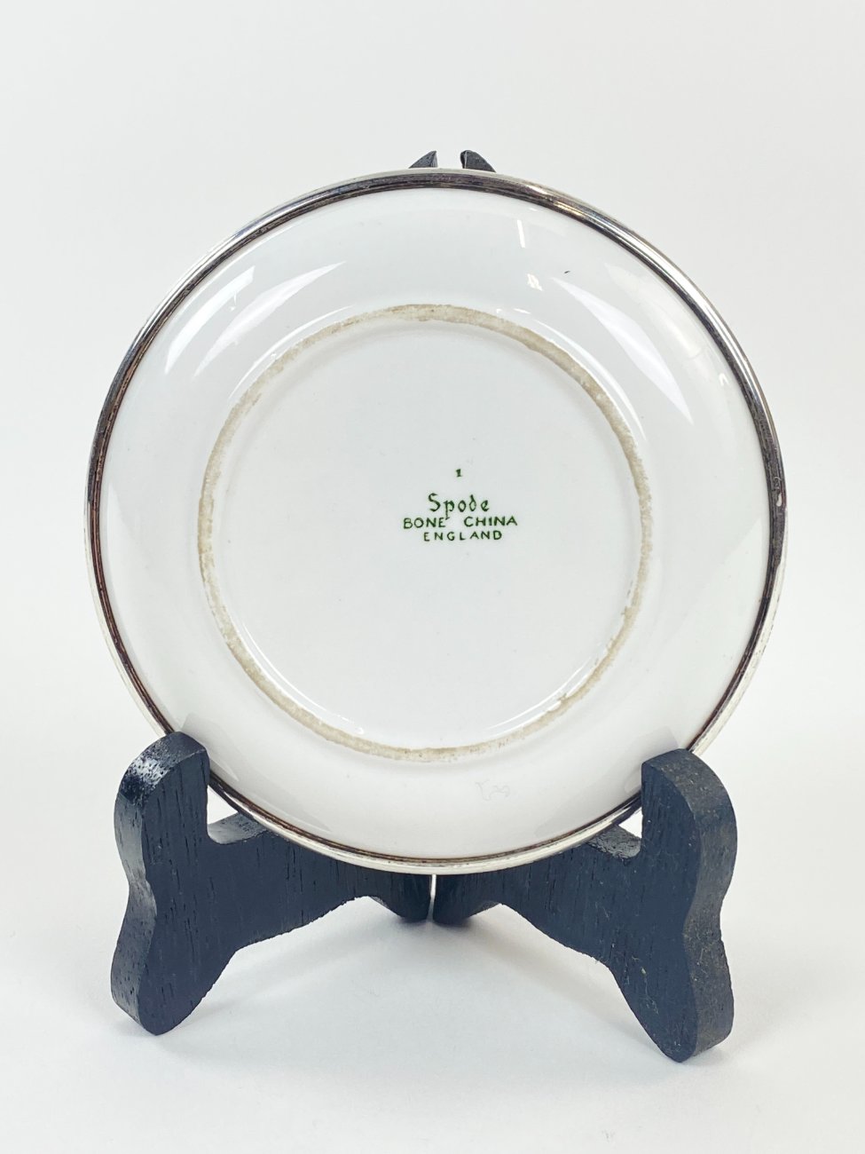 HN1470-dekoratyvines-lekstes-6 Porcelianinė Spode lėkštutė su 925 prabos sidabro apvadu 10,5×10,5×1,5 cm