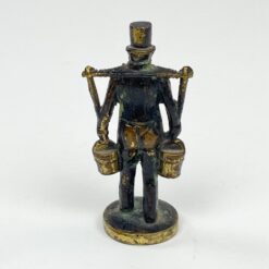 Žalvarinė suvenyrinė Hamburgo statulėlė “Der Hummelbrunnen” 2,5x3x7 cm