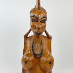 Medinis moters biustas su kaulo inkrustacijomis “Afrikietė” 20x18x45,5 cm