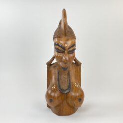 Medinis moters biustas su kaulo inkrustacijomis “Afrikietė” 20x18x45,5 cm