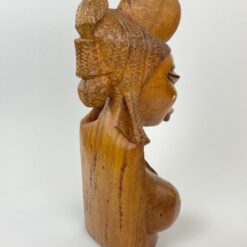 Medinis moters biustas su kaulo inkrustacijomis “Afrikietė” 20x18x45,5 cm