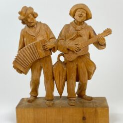 Medinė dviejų vyrų su muzikiniais instrumentais statula 10,5x30x38 cm