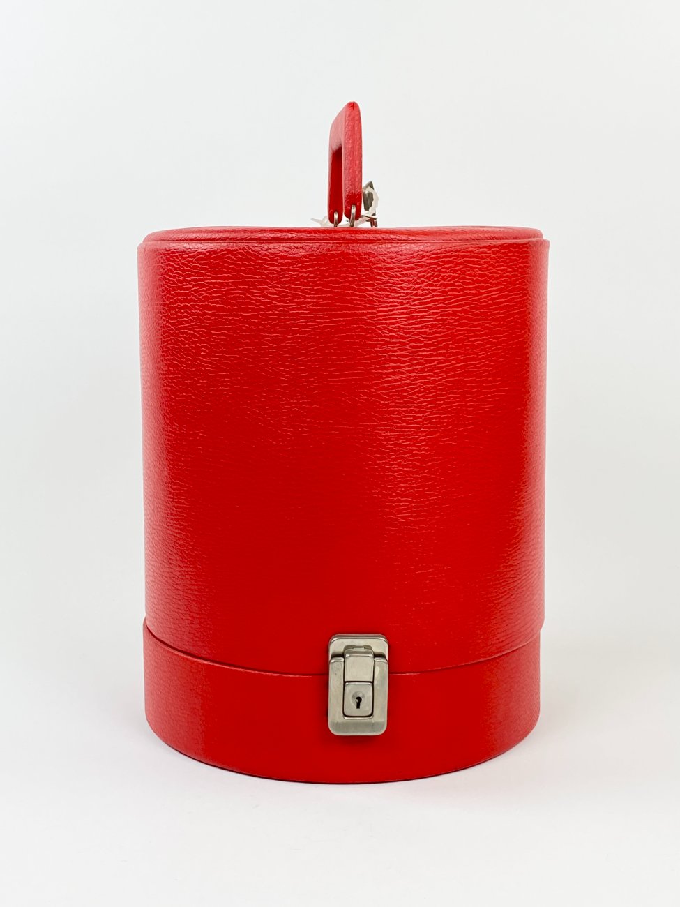 HN1496-lagaminai-1 Raudonos spalvos rakinamas eko odos lagaminas cilindrinei skrybėlei 26x28x32 cm