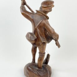 Medinė statula “Žvejys” 15x18x40 cm