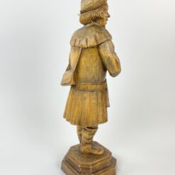 Medinė vyro su ragu ir žibintu statula 16x19x47 cm