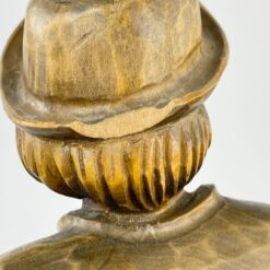 Medinė vyro su ragu ir žibintu statula 16x19x47 cm