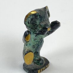 Žalvarinė suvenyrinė lokio statulėlė “Berlin” 2x4x4,5 cm