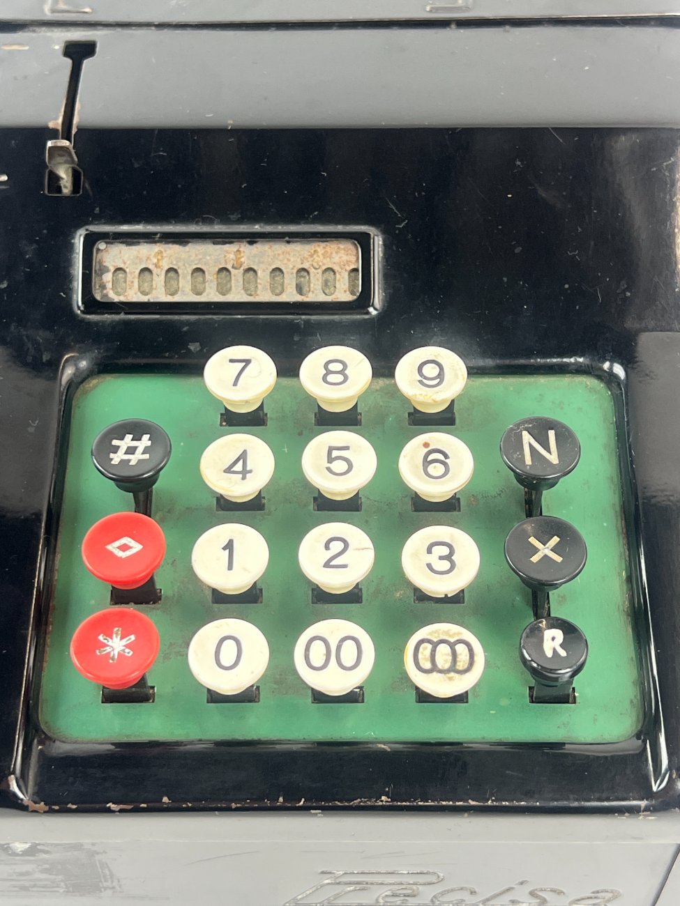 HN1513-skaiciuotuvai-7 Šveicariškas mechaninis “Precisa” skaičiavimo aparatas 35×25,5×16,5 cm