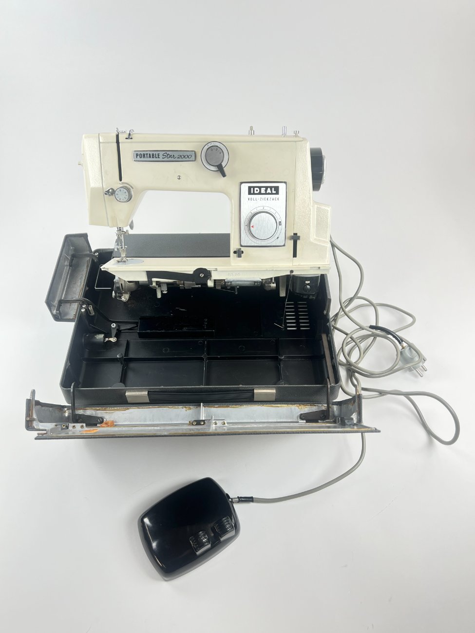 HN1514-siuvimo-masinos-13 Portable Star 2000 nešiojama siuvimo mašina 32,5×42,5×32 cm