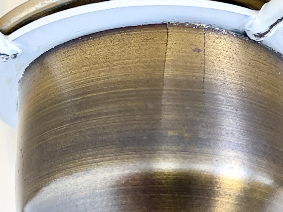 HN1520-staliniai-sviestuvai-10 Žalvarinis stalinis šviestuvas tekstiliniu gaubtu rudais kutais 45x45x79,5 cm