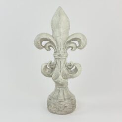 Heraldinės lelijos figūra iš plastiko 13,5×22,5×44 cm