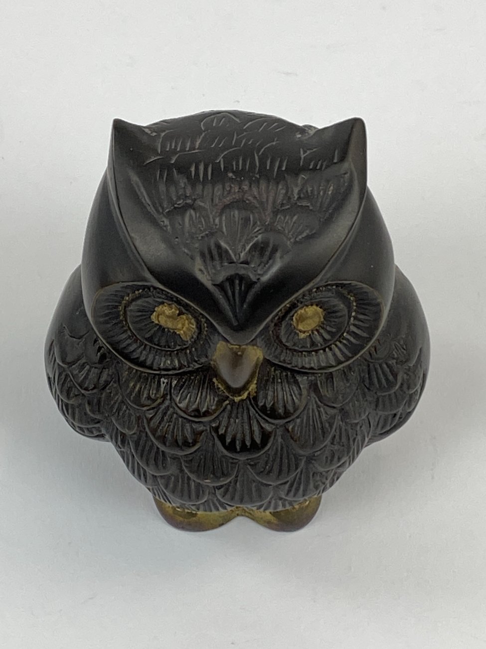 HN1533-kitokios-skulpturos-5 Metalinė apuoko statula 8×7,5×9 cm