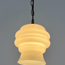 Pakabinamas šviestuvas stikliniu baltos spalvos gaubtu 16x16x235 cm