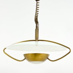 Reguliuojamo aukščio pakabinamas žalvario šviestuvas su stiklo gaubtu 50x56x48(+105) cm