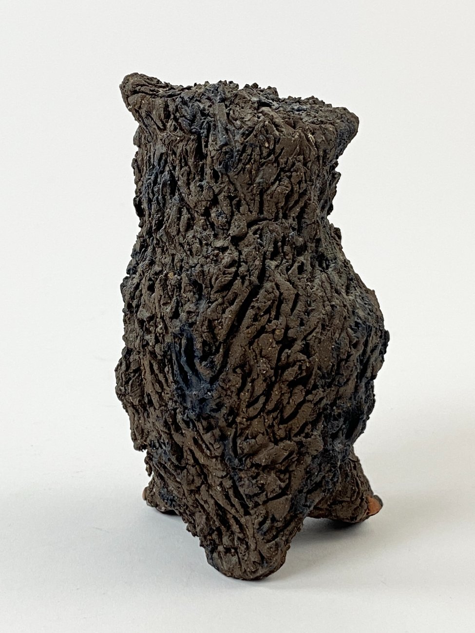 HN1569-keramikines-skulpturos-5 Molinė apuoko statula 6,5x7x11,5 cm