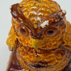 Keramikinė apuoko statula ant knygos 5,5x4x6 cm