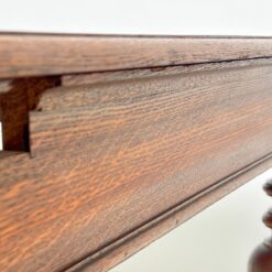 Ąžuolinis valgomojo stalas 95x127x77 cm