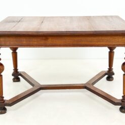 Ąžuolinis valgomojo stalas 95x127x77 cm