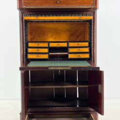 Raudonmedžio komoda – sekreteras 47x103x158 cm