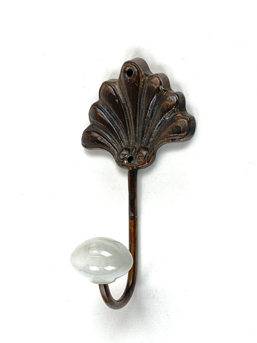 CY0411-kabliukai-1 Bronzinis kriauklės formos kabliukas keramikiniu galiuku 4,5x7x13,5 cm