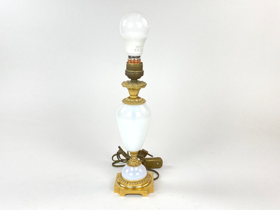 DK0424-staliniai-sviestuvai-2 Žalvarinis “Gerjon” stalinis šviestuvas su “Seiler” krištolu 9x9x29,5 cm